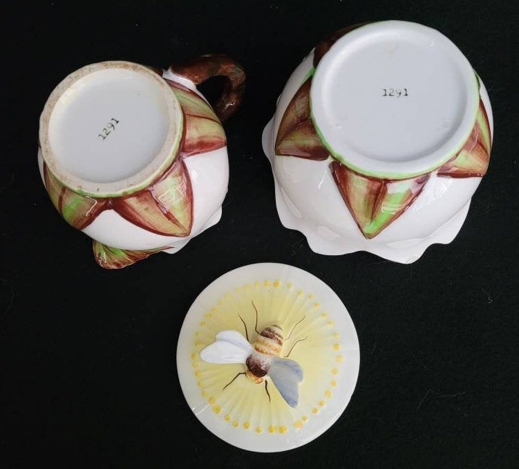 Lefton Bee Line Creamer & Sugar/ Bee Line Lefton Collectible/ Vintage Lefton Bee Line Cream and Sugar Dishes