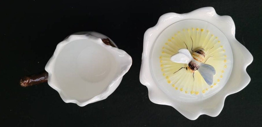 Lefton Bee Line Creamer & Sugar/ Bee Line Lefton Collectible/ Vintage Lefton Bee Line Cream and Sugar Dishes