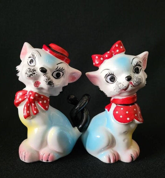 Vintage Artmark Twist Tail Kitty Shaker Set/ Vintage Kitty Cat Bow Tie Salt & Pepper Shaker/ Anthropomorphic Kitty Salt and Pepper