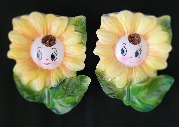 1950 PY Sunflower Wall Pockets/ Anthropomorphic Sunflower Collectible/ Mid Century Kitsch Wall Decor